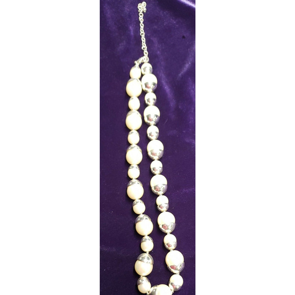 Faux Pearl Necklace Creamy White Alternating Sizes Capped in Shiny Silver Tone - Picture 6 of 9